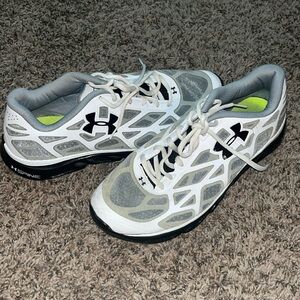 Under Armour Spine shoes size 11.5